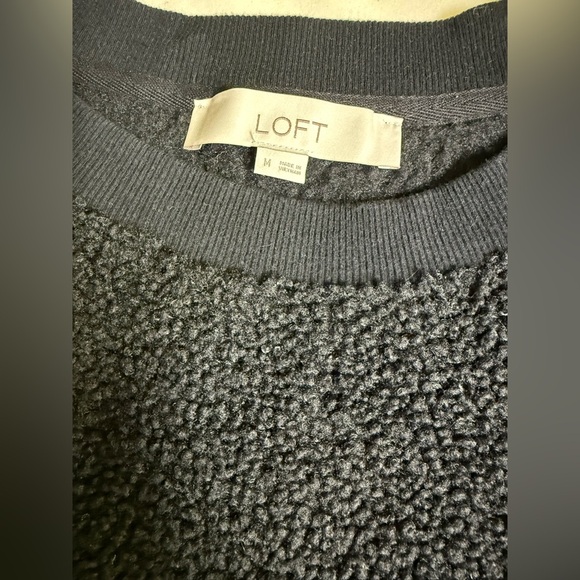 LOFT Black textured Sherpa scoop neck pullover sweatshirt size M - Picture 8 of 11